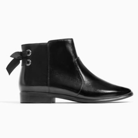 ZARA Monochrome ankle boots Back bow detail. - Picture 2 of 8